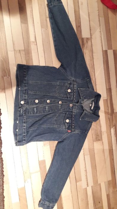 vand geacă de blugi