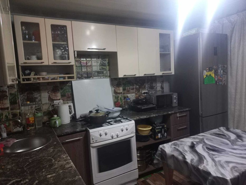 Продам дом 1/3 , Восточный