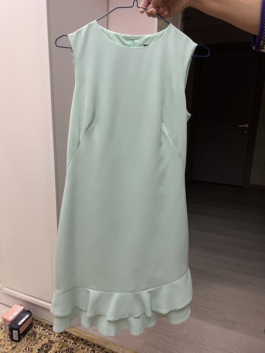 Продаю платье красивое