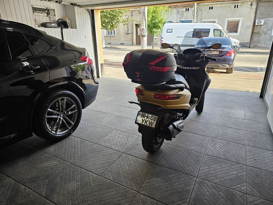 Scuter Piaggio MP3 350 2020