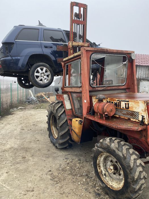 Vand manitou 5 tone moto stivuitor