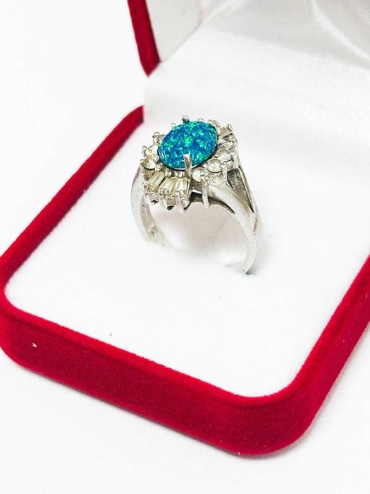 Inel din argint 925 cu opal japonez si cubic zirconia