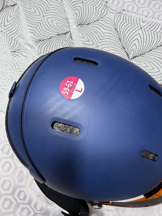 Vand 2 buc Casca schi pentru adulti si 1 buc copii