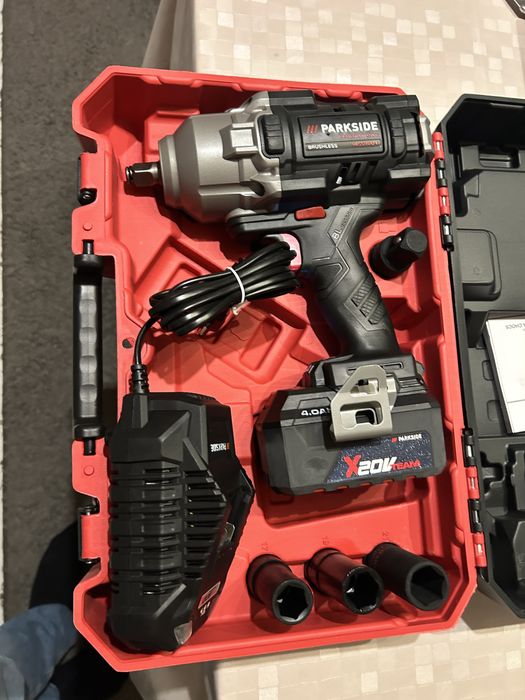 Vând pistol de impact PARKSIDE Performance 20V, adus din Germania.