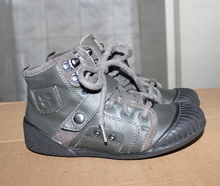 Спортивные ботинки для мальчика размер 32