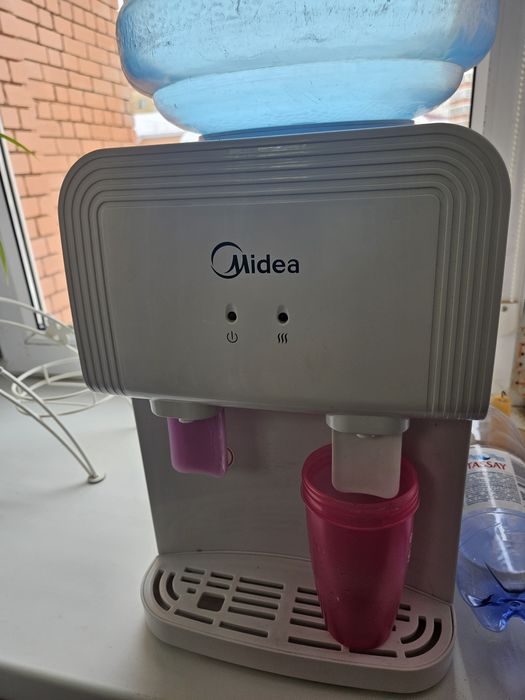 Кулер для воды Midea