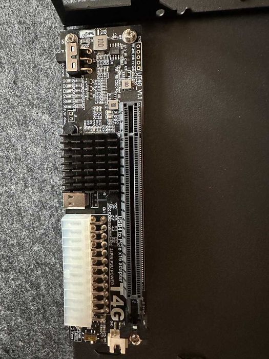 ADT-Link UT4G egpu enclosure USB 4 за външна видео карта