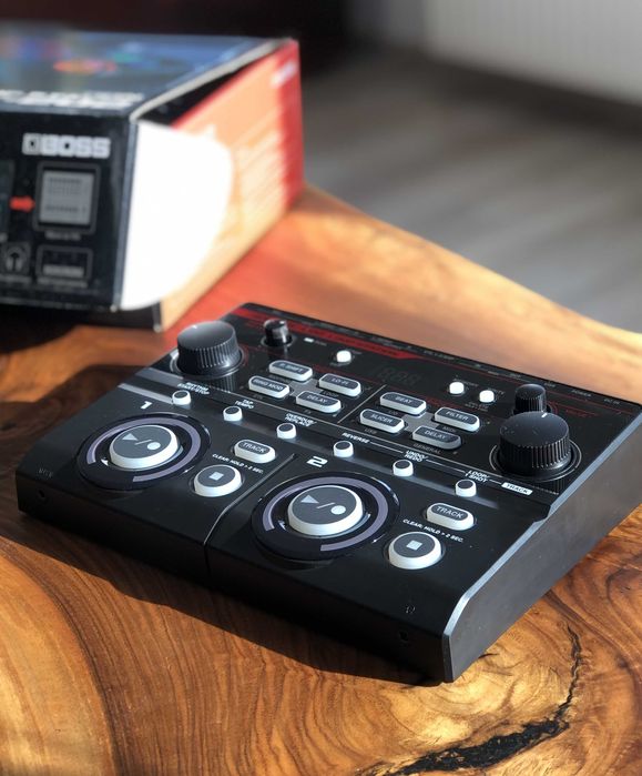 Boss RC-202 Loopstation / Statie looper portabil aproape neutilizat