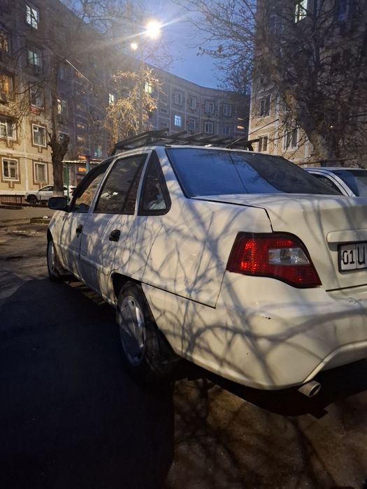 Nexia 2 sotiladi srochni