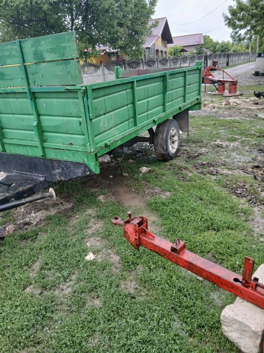 Vand remorca urgent