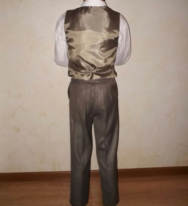 Продам костюм