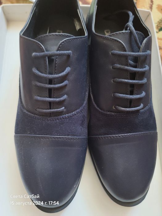 Аяк киимдер сатылады