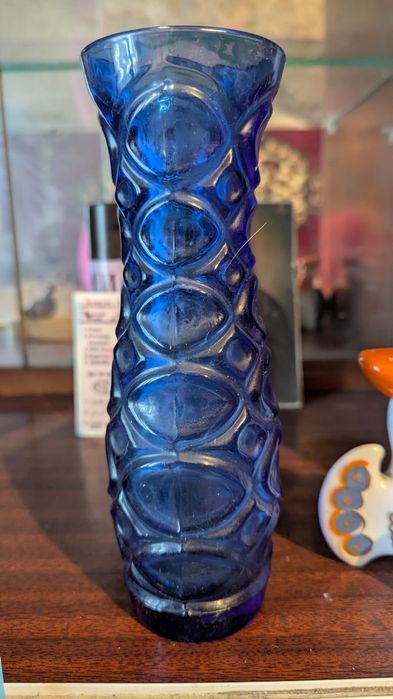 Ковёр красный с дивандеками