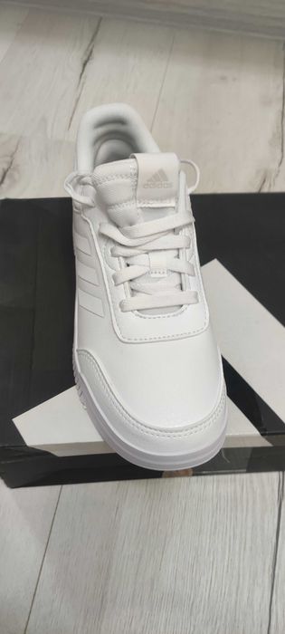 Маратонки adidas
