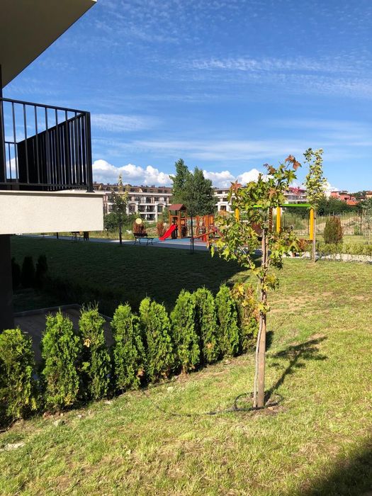 Под наем тристаен апартамент  90 кв 739 евро кв Витоша