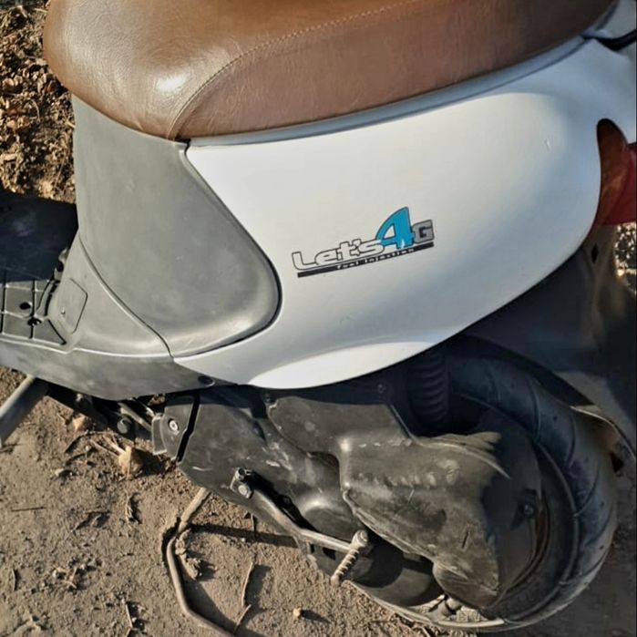 Скутер suzuki lets 4