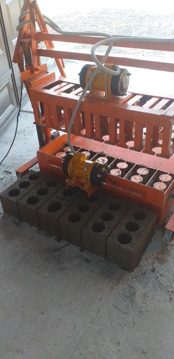 Шлакаблок апарат