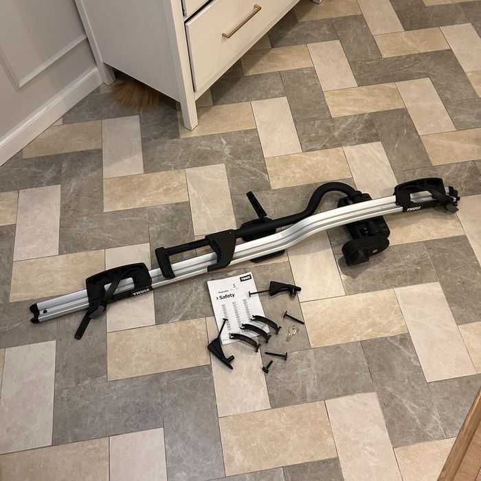 Велобагажник на крышу THULE