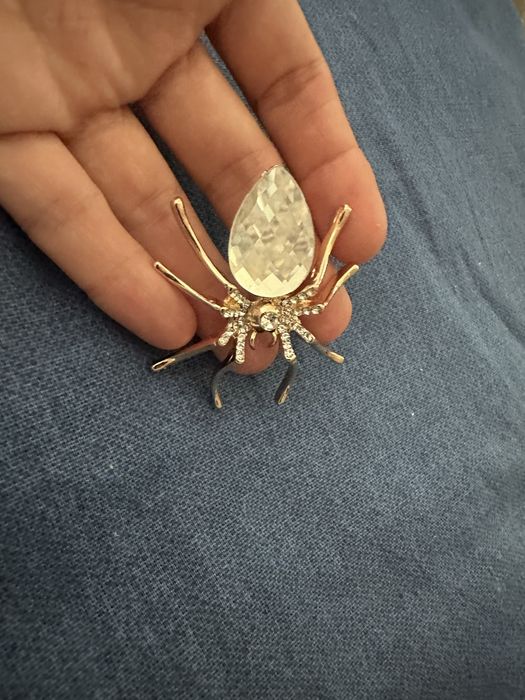 Продам брошь  , паук!