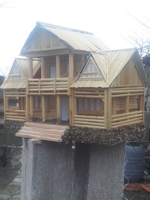 Căsuță țărănească din trestie rustică facuta manual