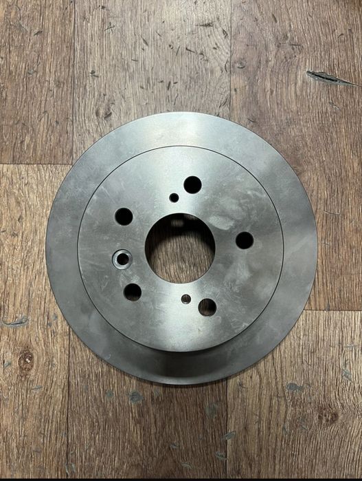 Тормозной диск задний камри 40-45