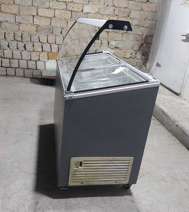 Витринный морозильник для шарикового мороженогоUGUR  400 
для морожено