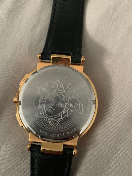 Часовник Versace Оригинал