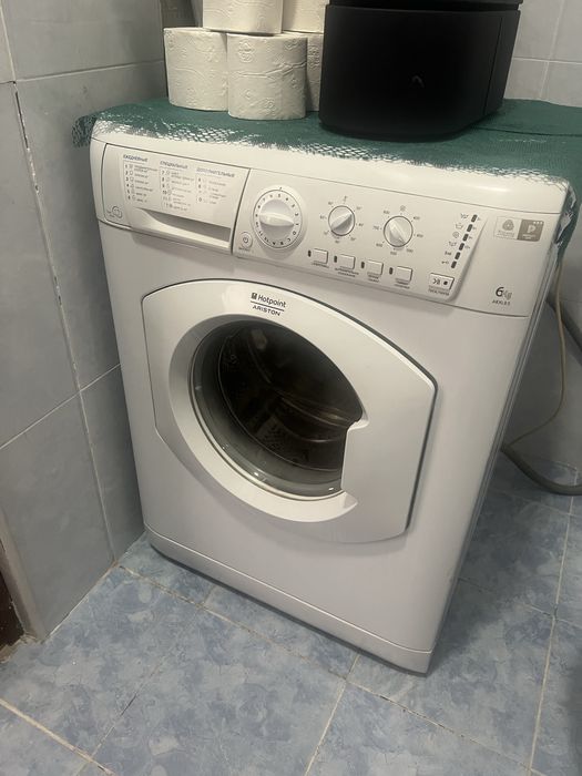 Стиральная машина Hotpoint-Ariston ARXL85, 6 кг