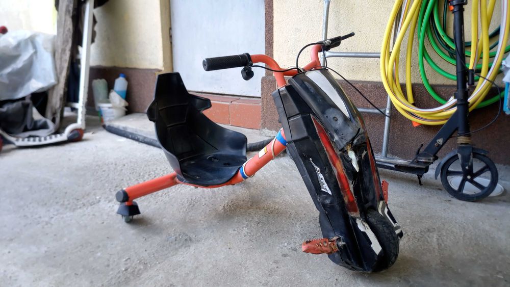 MASINA BMW si Tricicleta drift copii (TUNATE)