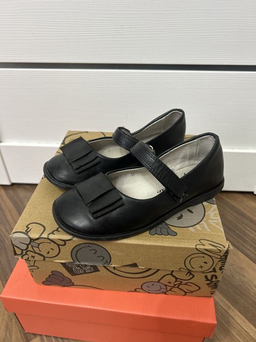 Продам детские  туфли