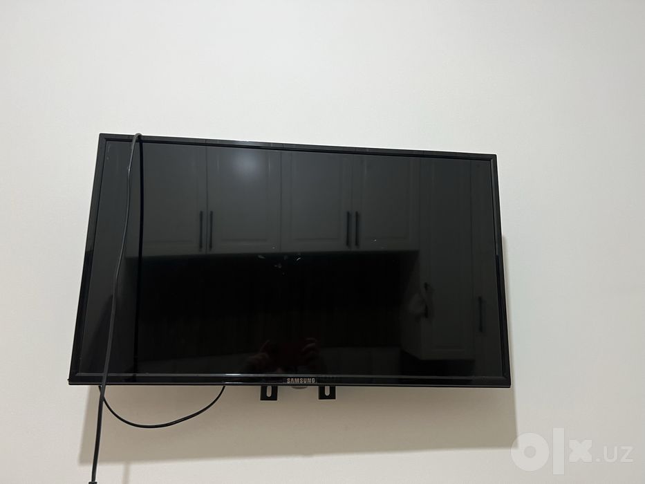 Samsung smart televizor yaxshi holatda