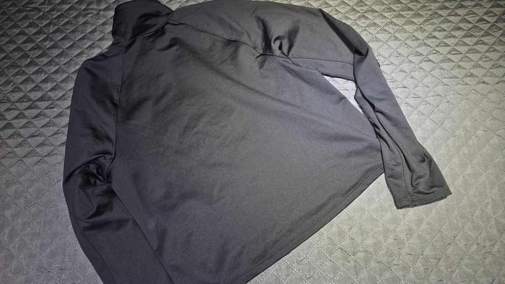 Дамска спортна блуза Under Armour