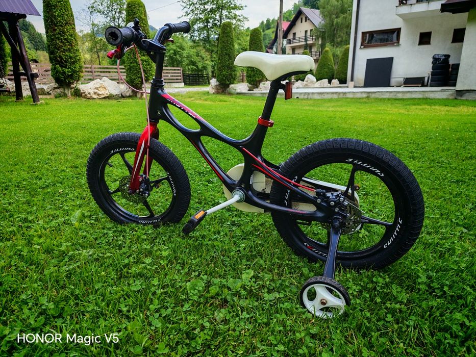 Bicicleta Royal baby pentru copii cu roti și cadru din magneziu