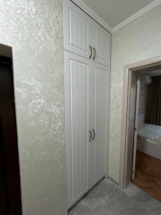 Тристаен апартамент, под наем, Център