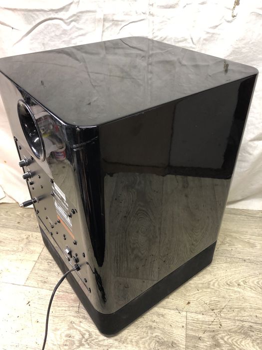 Активен субуфер Harman Kardon