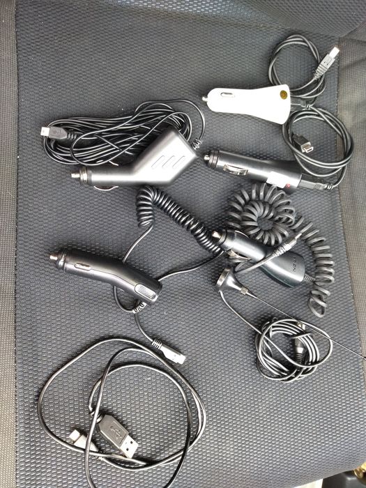 Încărcător auto telefon