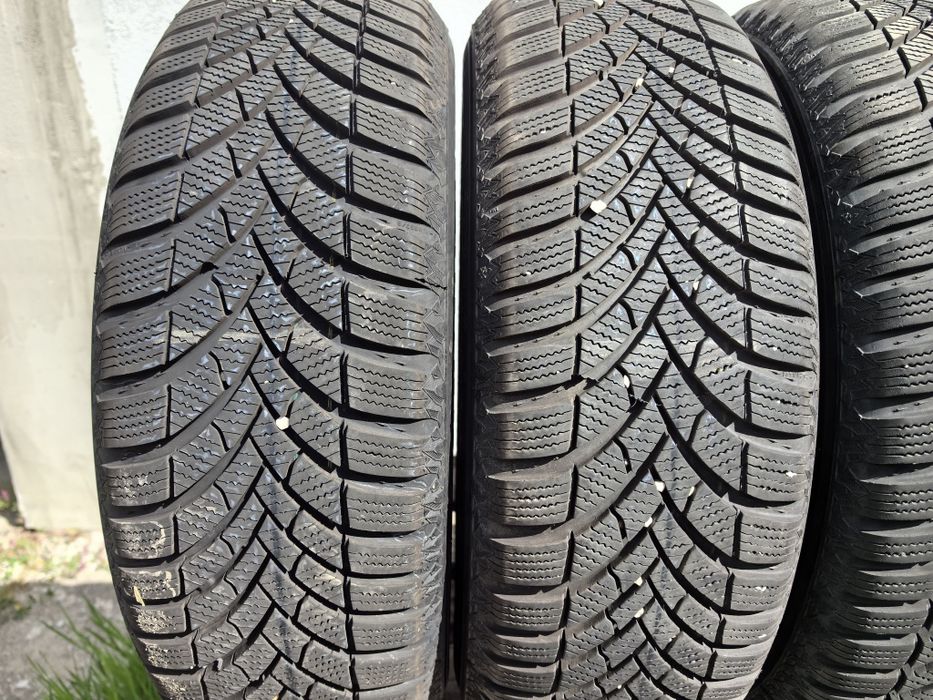 195/65/15 Семперит ДОТ 2024 г - Като нови