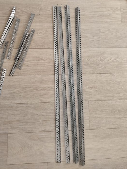 Перфоуголок оцинкованный