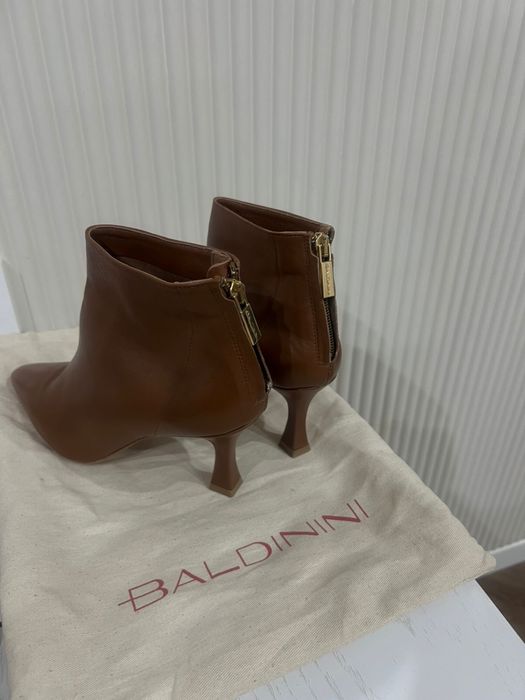 Продаю ботильоны Baldinini Italy