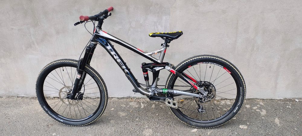 Bicicleta Trek Slash 8