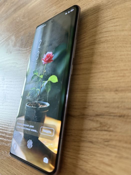 Смартфон infinix zerp 30  5g  12+12 256gb 3D Amoled 144 g (IGRVOY)