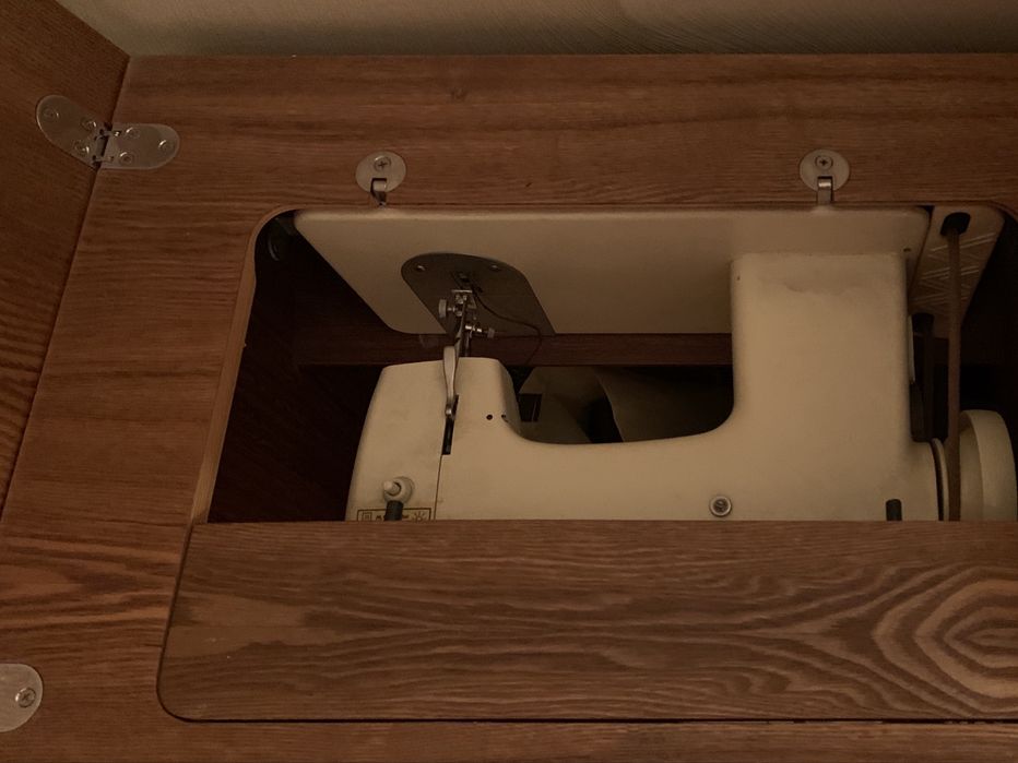 Швейная машина Чайка