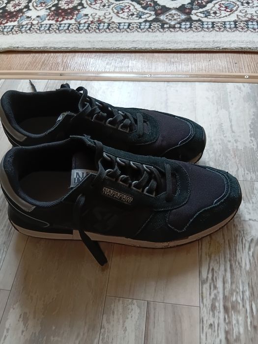 Мужские кроссовки