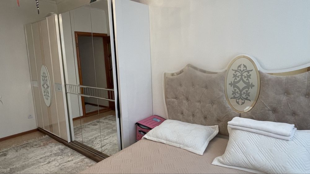 Спальный гарнитур