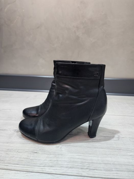 Женские каблуки CLOTILDE