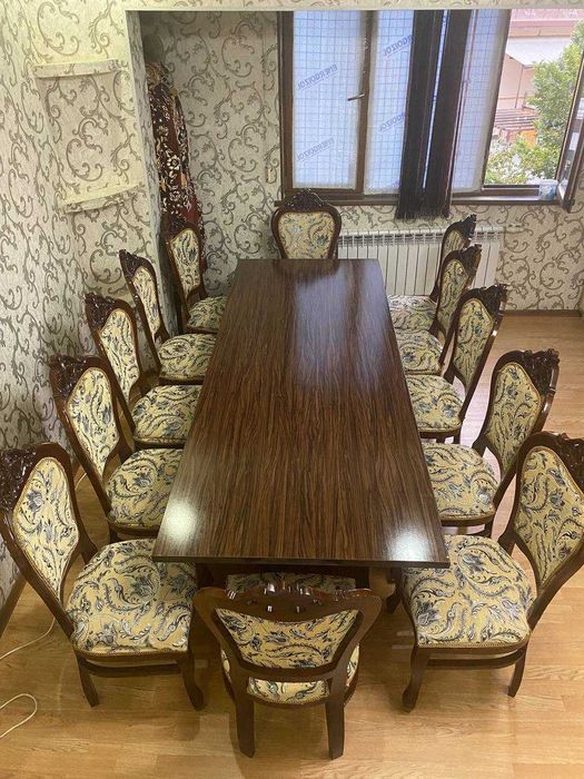 Продается столы со стульями для гостиной также подставка для телев.