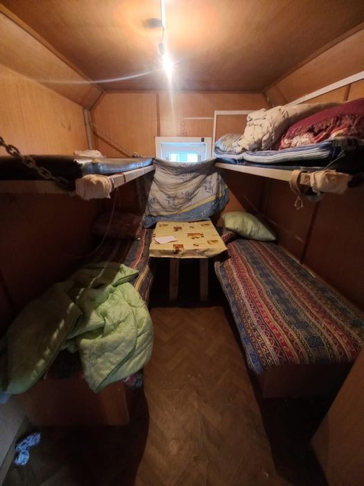 Продам 2 контейнера