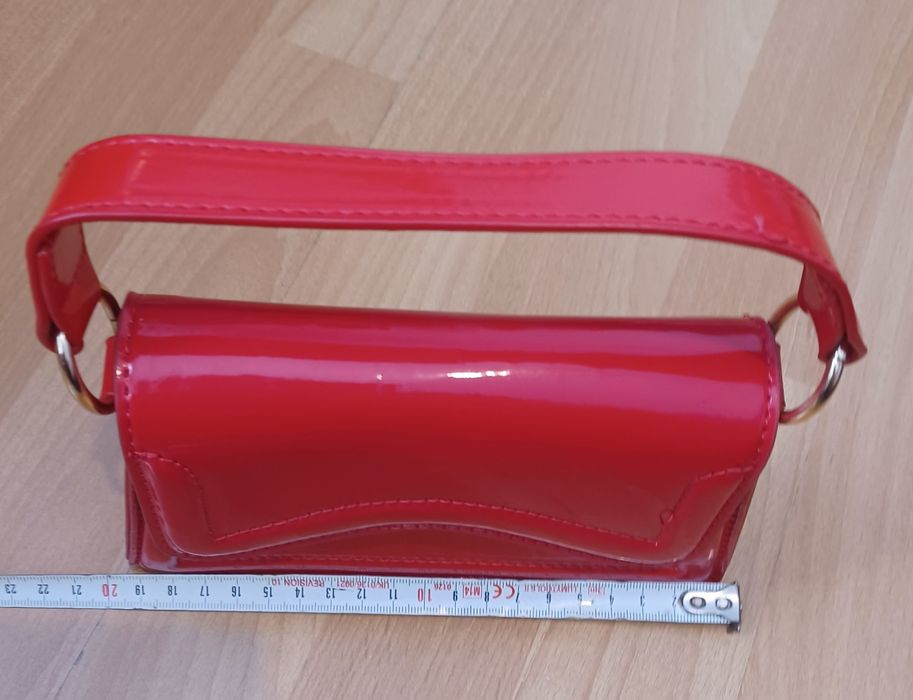 Geanta/portofel rosu, piele lacuita