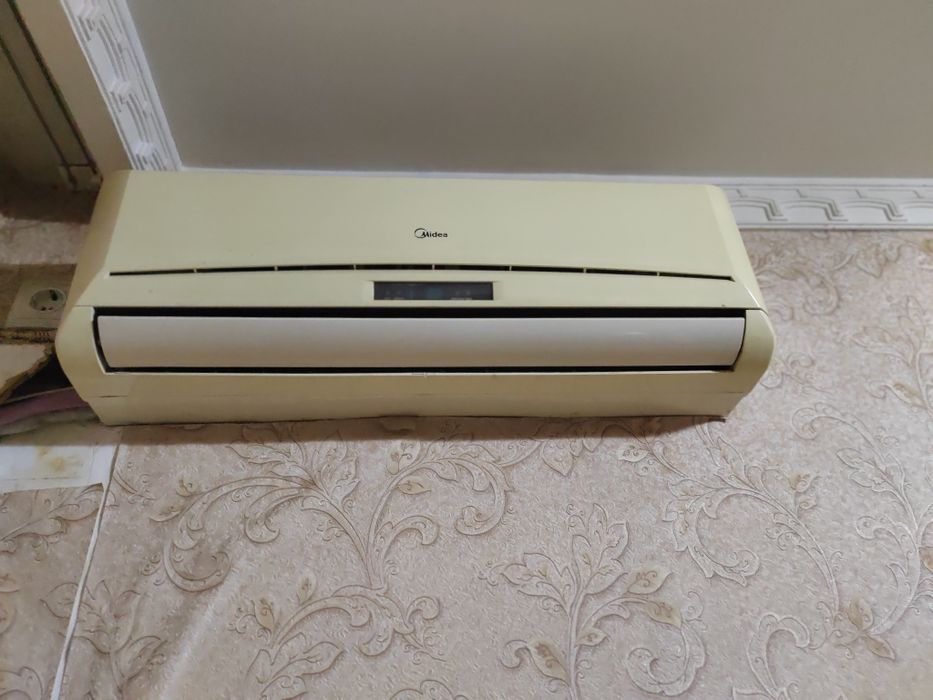 Продаётся кондиционер Midea б/у