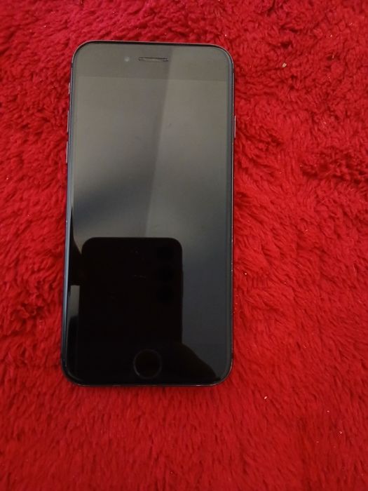 Iphone 8 cu ceva probleme